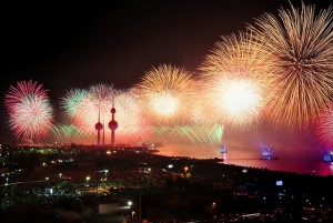 Feux d'artifice dans l'obscurité