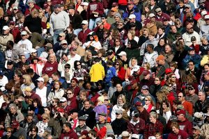 Une foule de personnes réunies