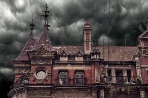 "Haunted House" par _TC Photography_ sous licence CC-BY