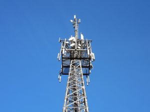 Grâce à son antenne, cette radio offrira l'Internet à haut débit à sa région