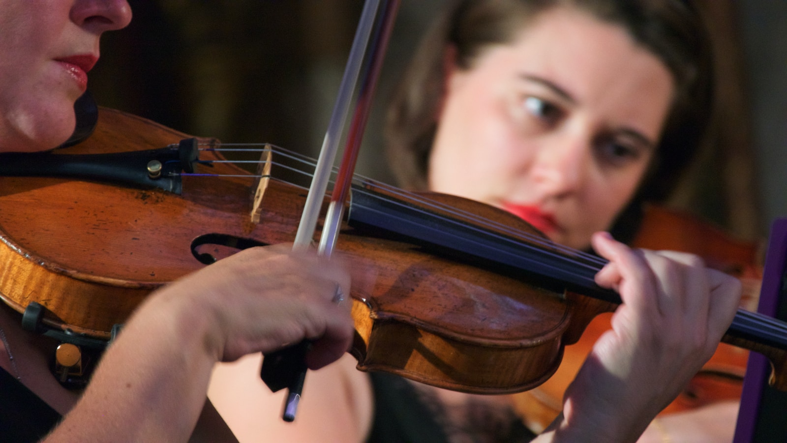 Des musiciens dans un orchestre